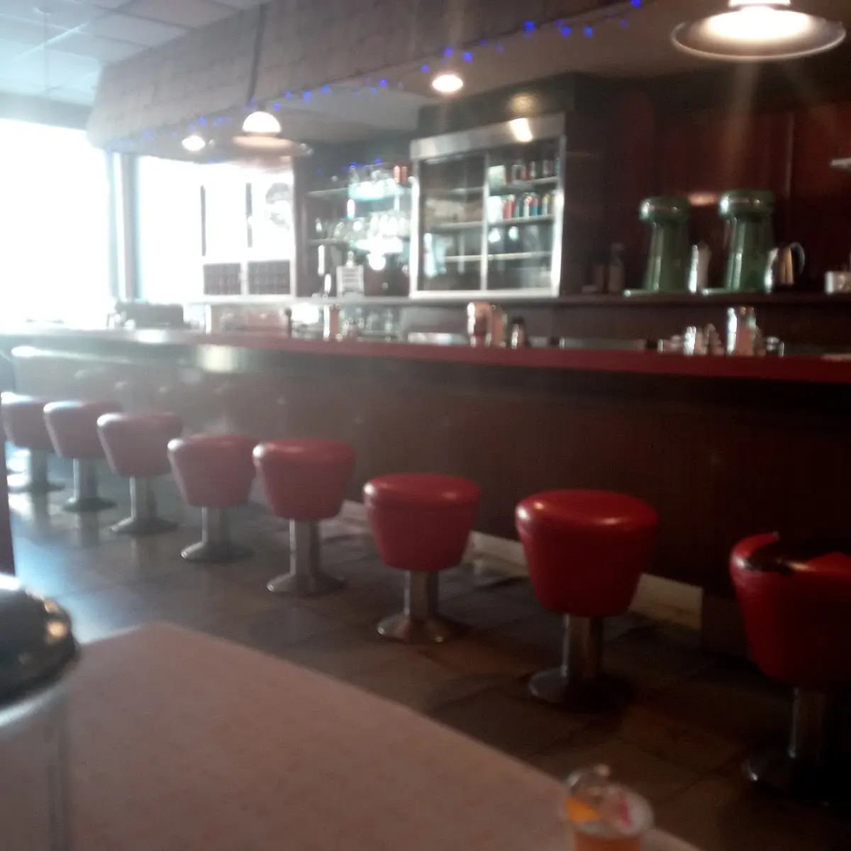 Vibe, Hi-Lite Restaurant