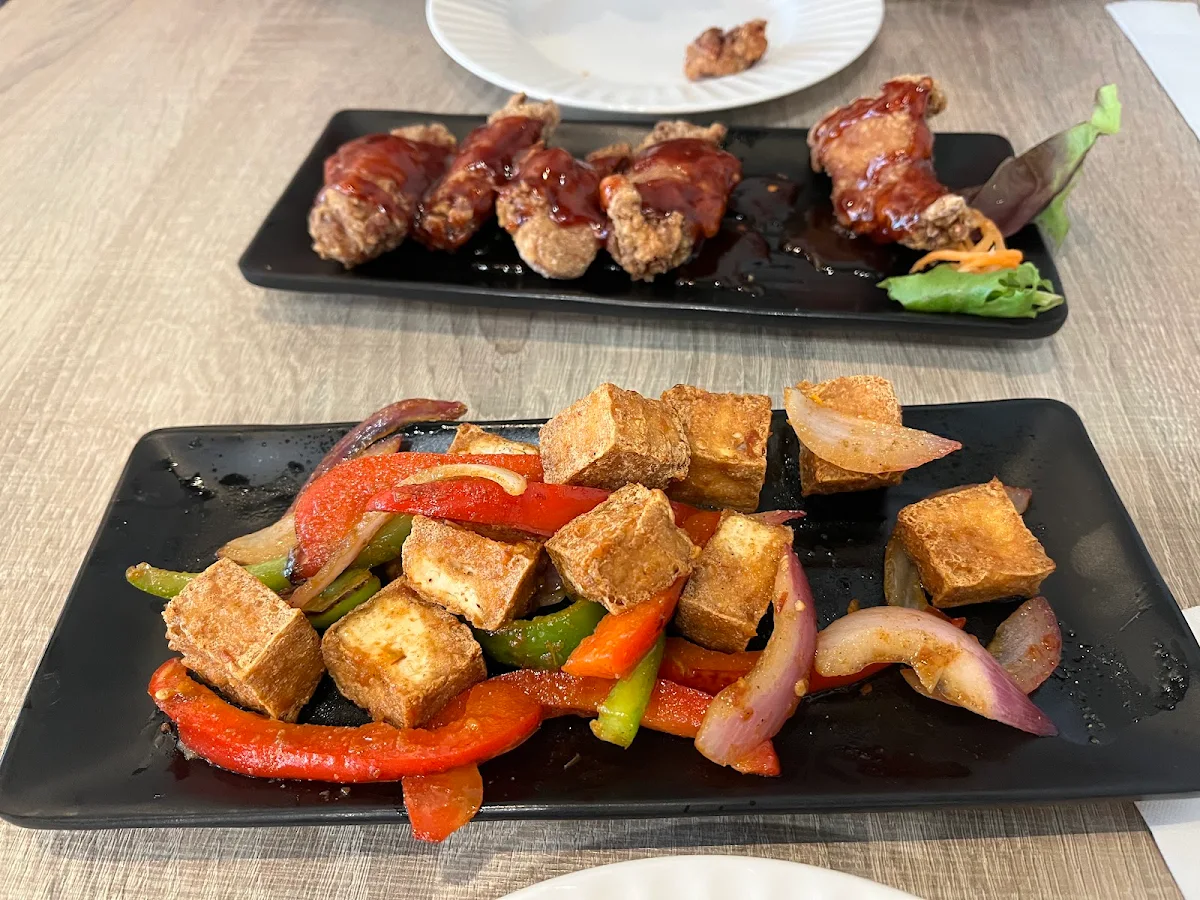 Food & drink, Basil Leaf Asian Fusion Restaurant - Highway 97 Noodle House