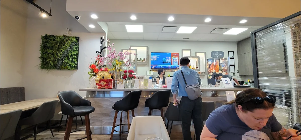 Vibe, Basil Leaf Asian Fusion Restaurant - Highway 97 Noodle House