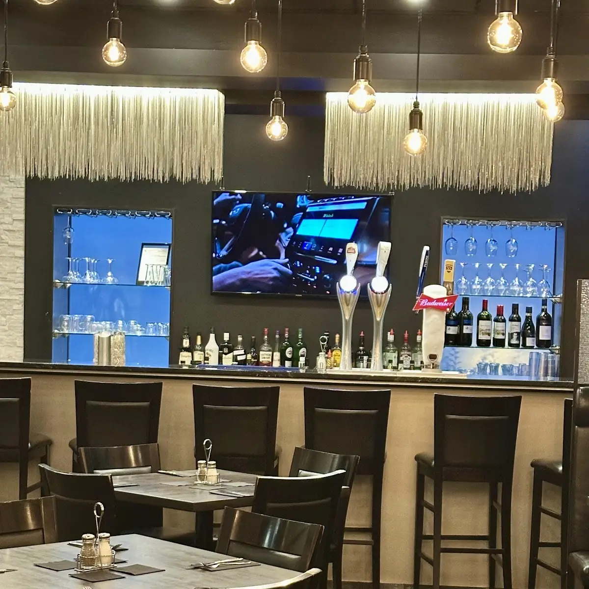 Vibe, Aurora's Westside
