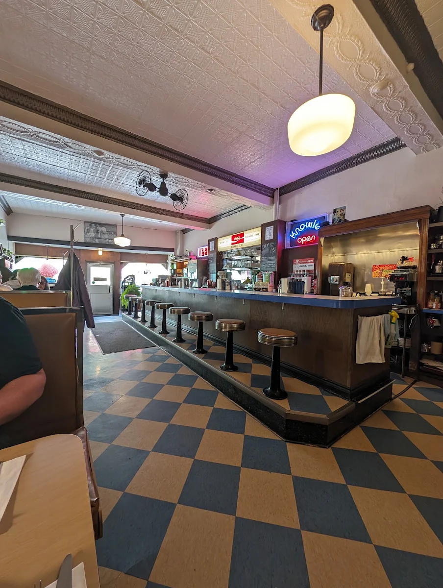 Vibe, Passmores Diner
