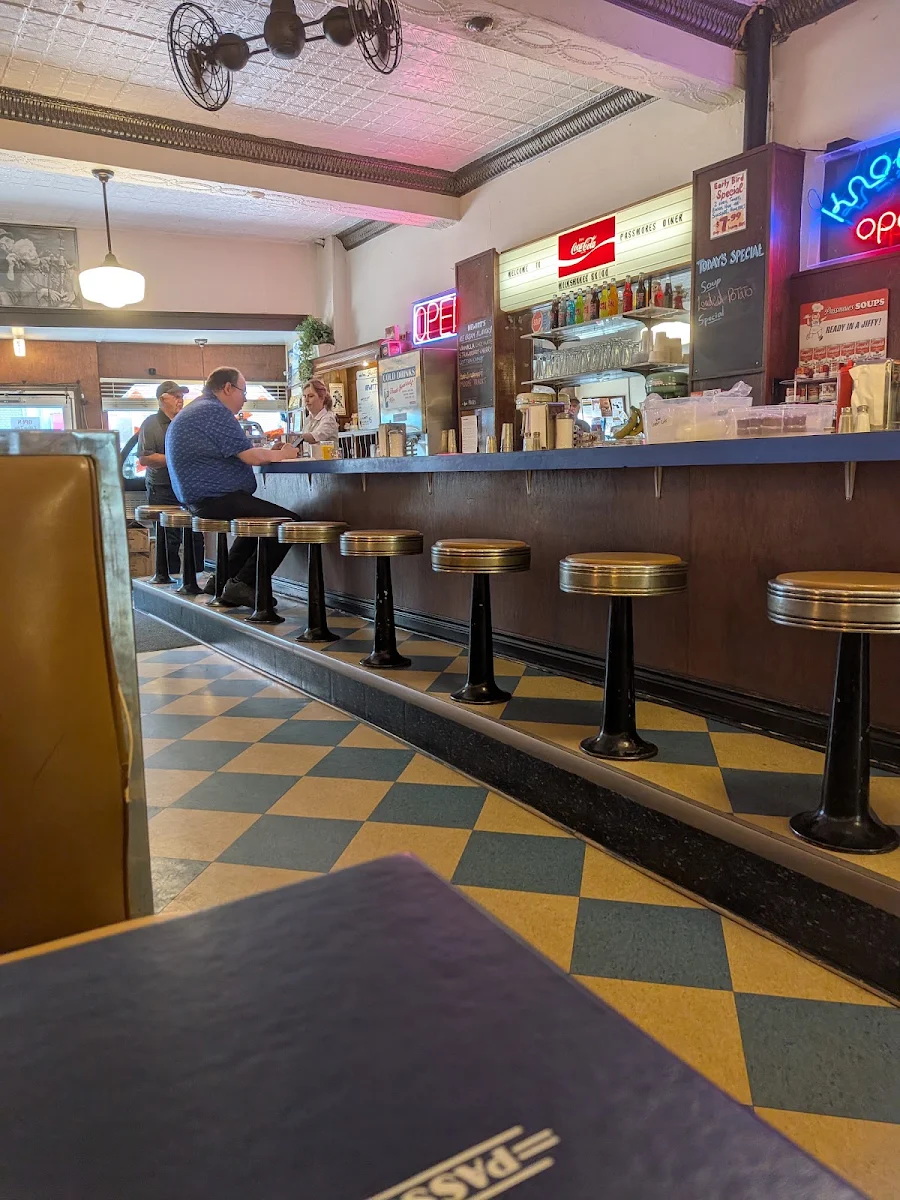 Vibe, Passmores Diner