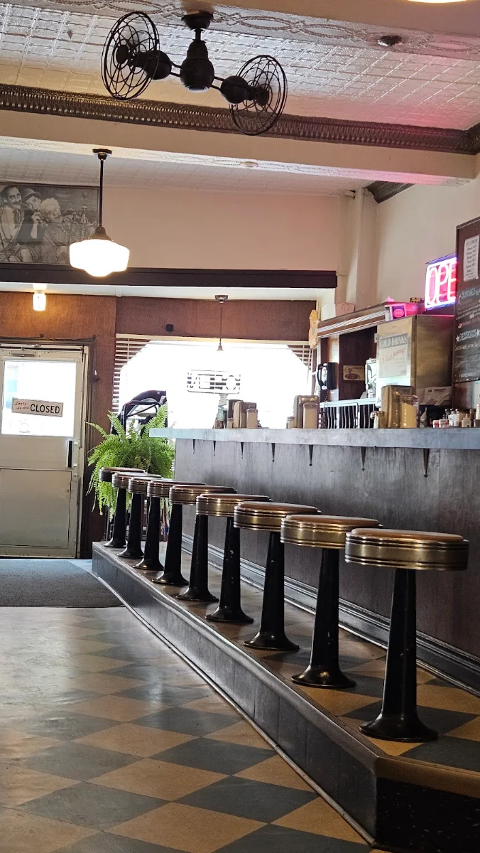 Vibe, Passmores Diner