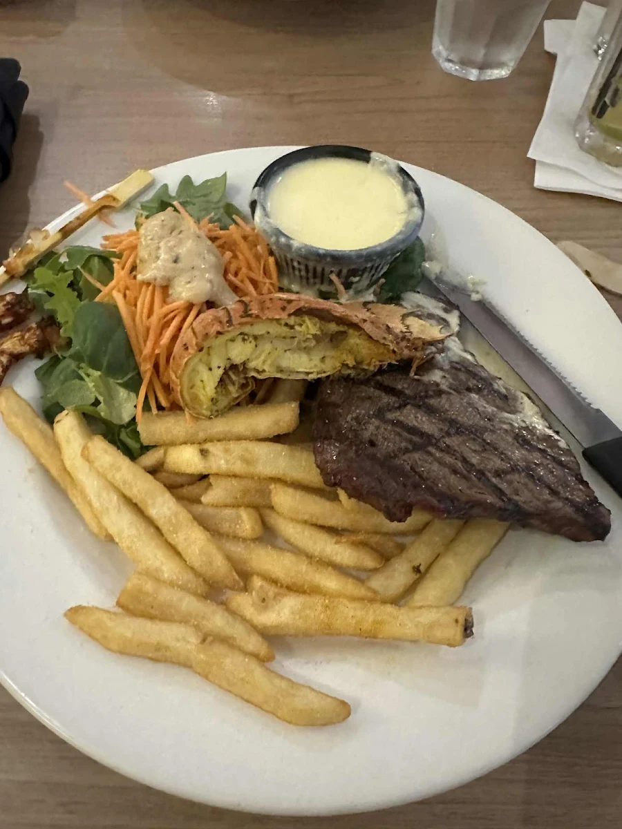 Food & drink, Maroochy Bridge Hotel