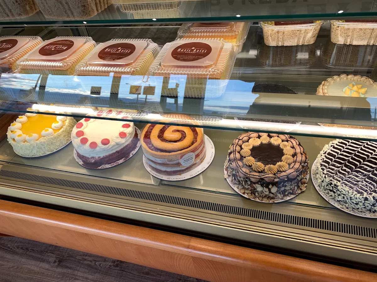 Vibe, Basir Azizi Bakery