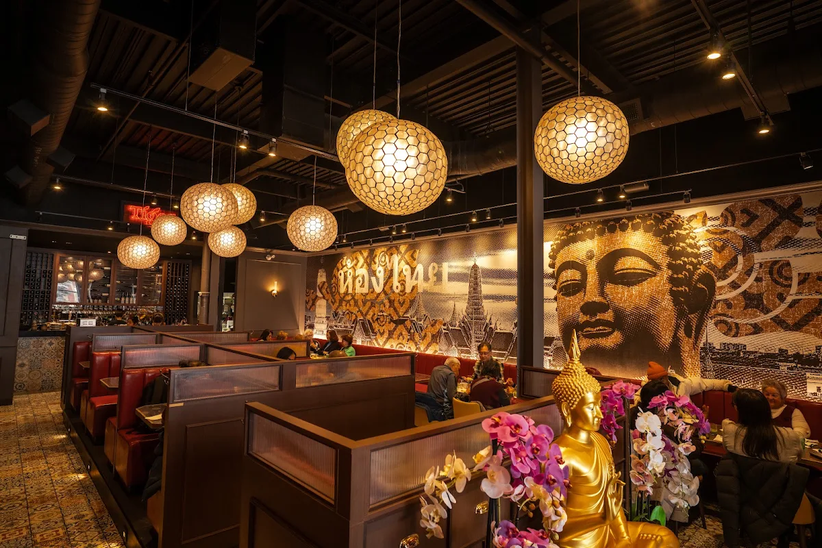 Vibe, Thairoomgrand York Mills