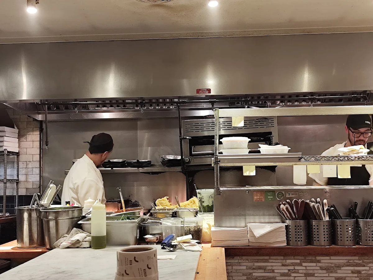 Vibe, IL FORNELLO on Danforth