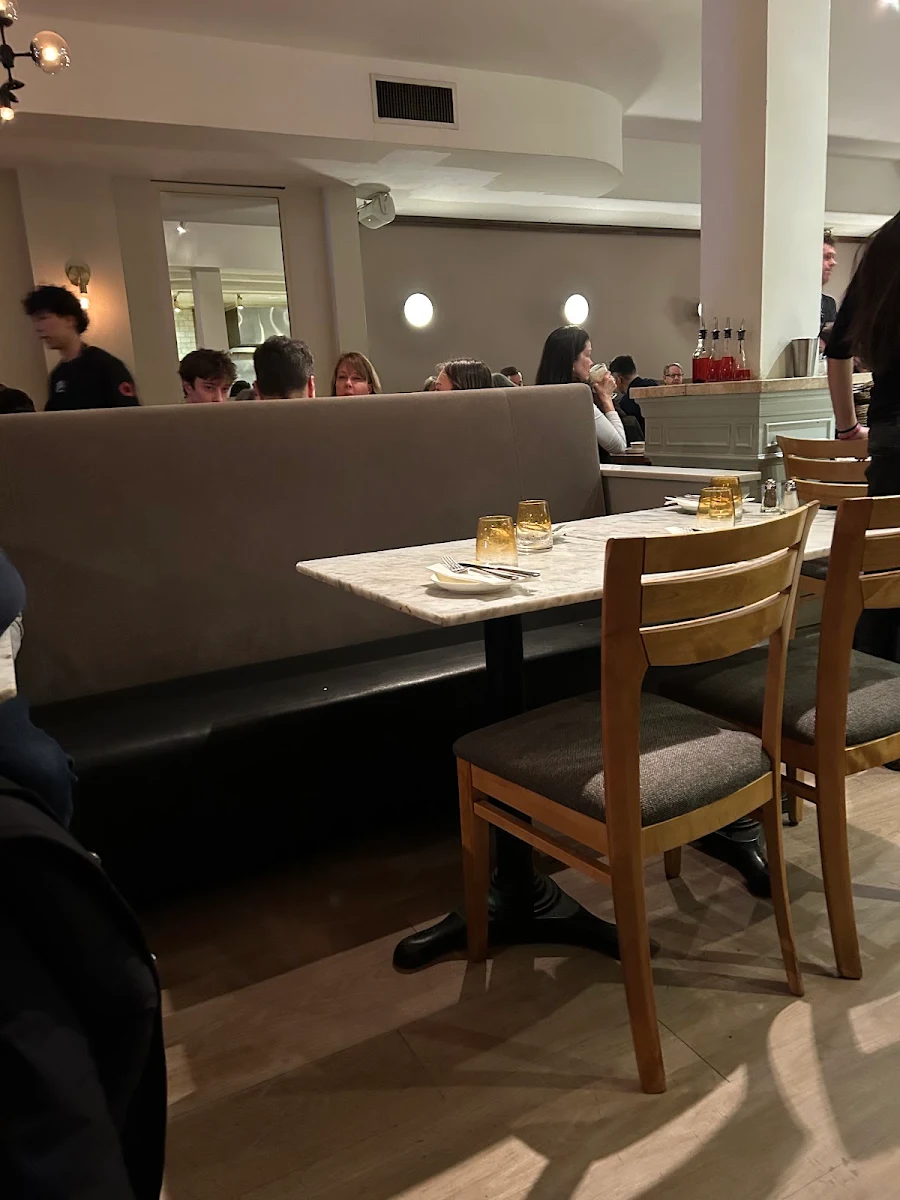 Vibe, IL FORNELLO on Danforth