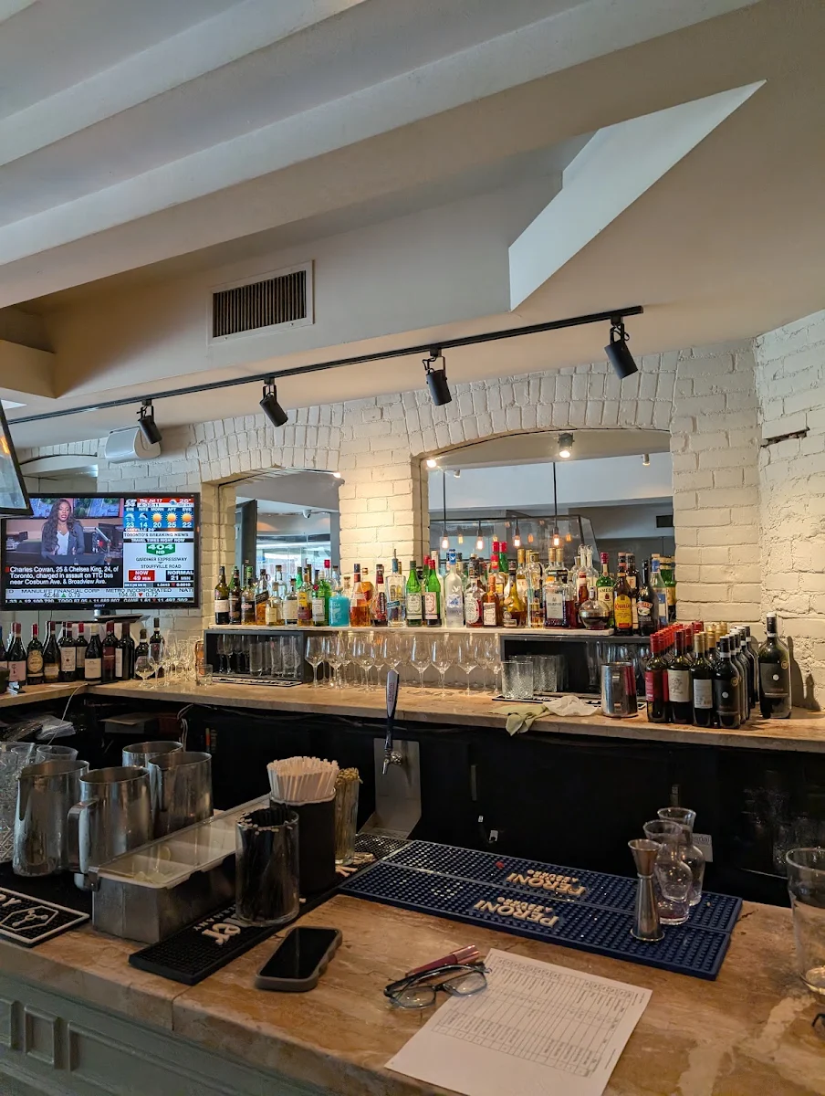 Vibe, IL FORNELLO on Danforth