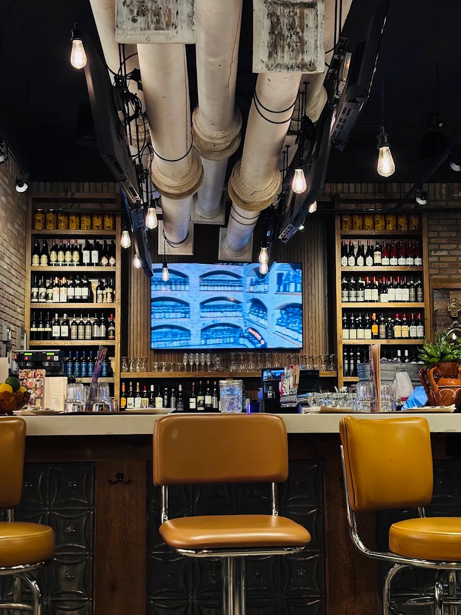 Vibe, Scaddabush Italian Kitchen & Bar Don Mills