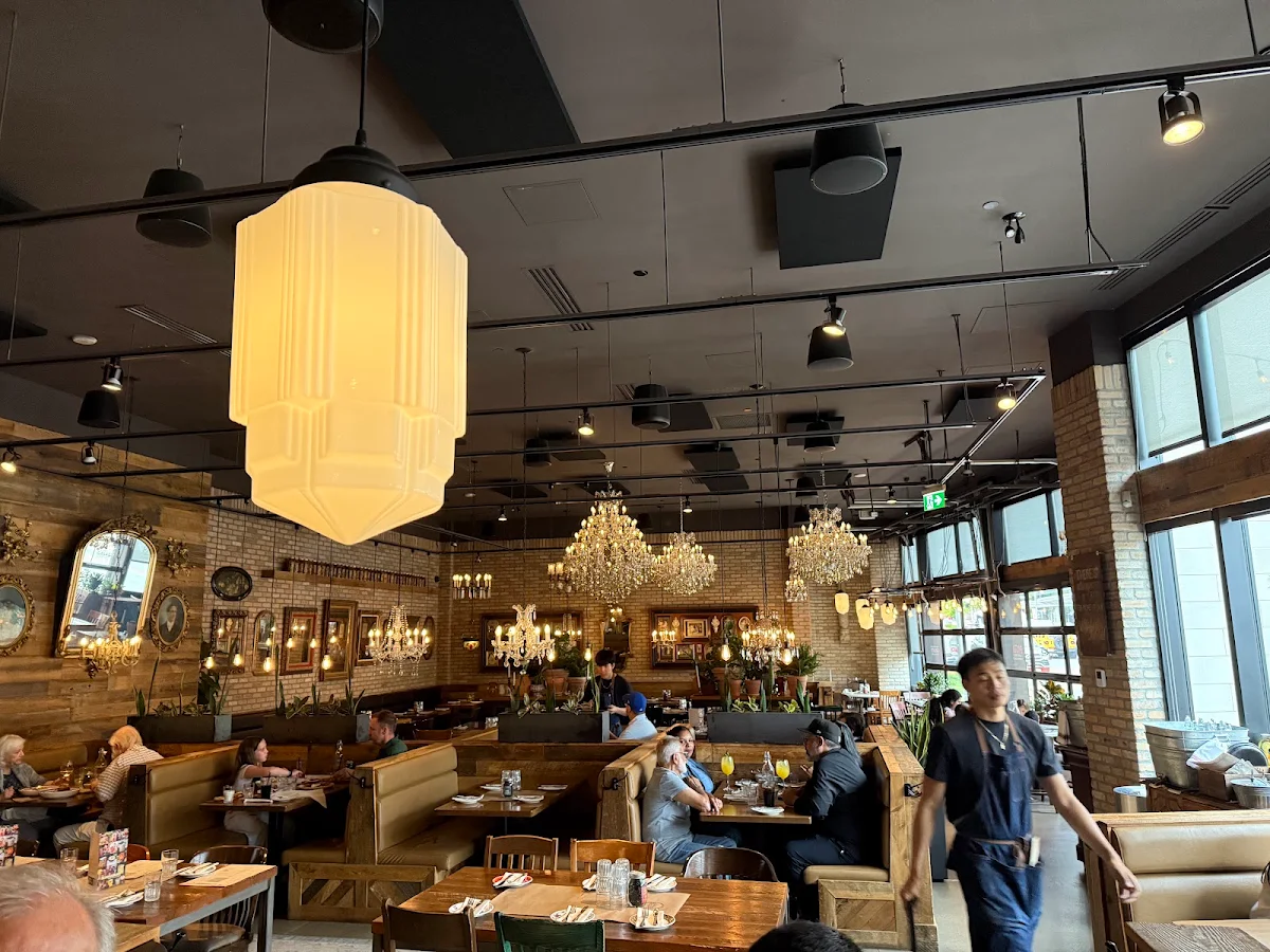 Vibe, Scaddabush Italian Kitchen & Bar Don Mills