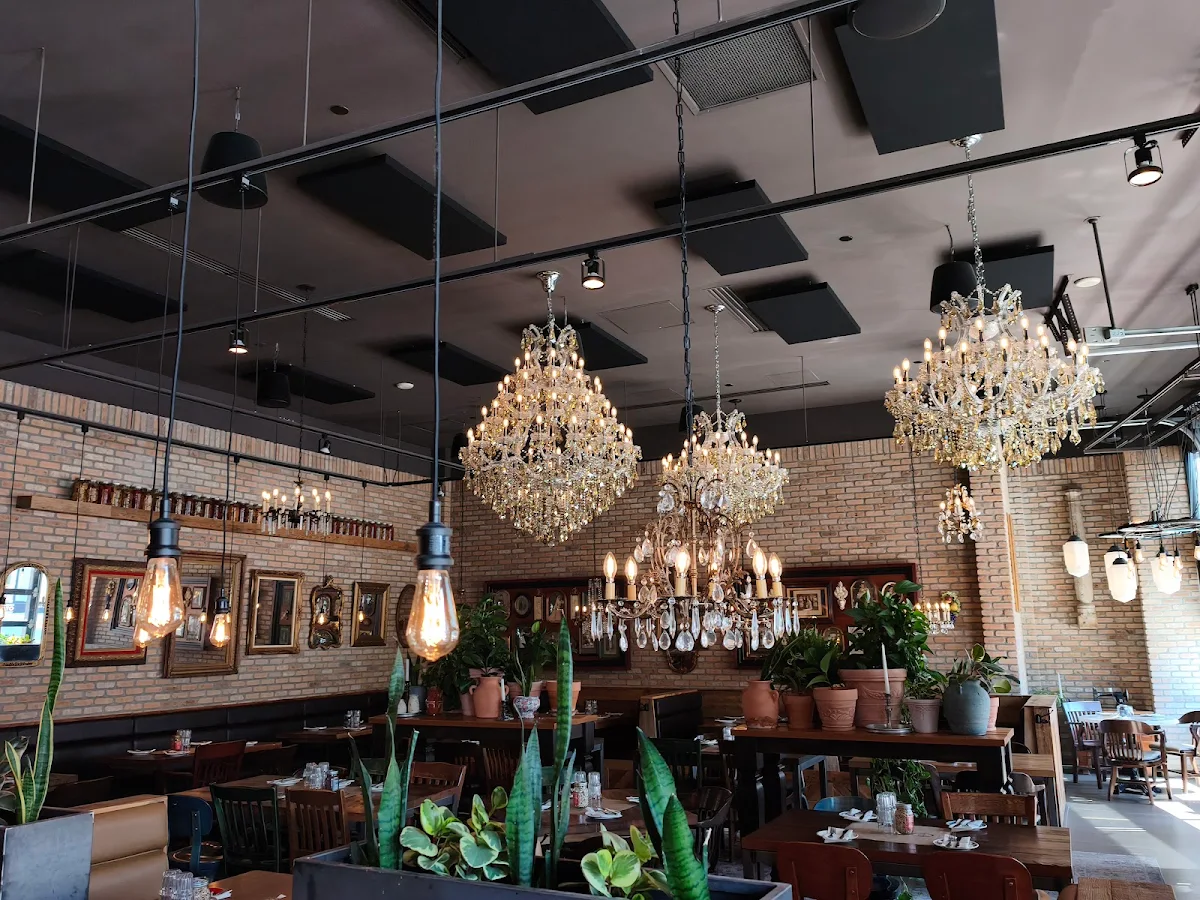 Vibe, Scaddabush Italian Kitchen & Bar Don Mills