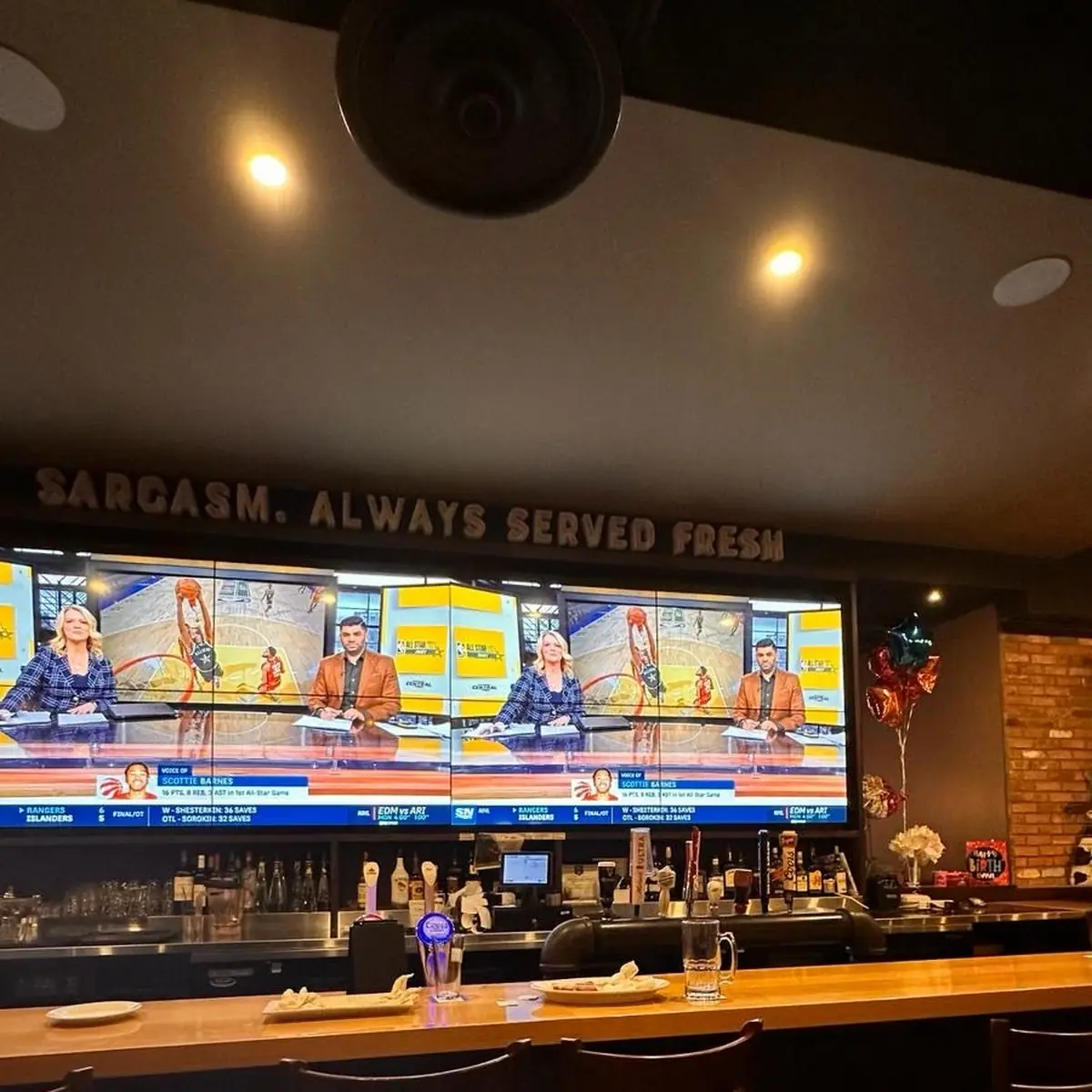 Vibe, Crabby Joe's Bar • Grill
