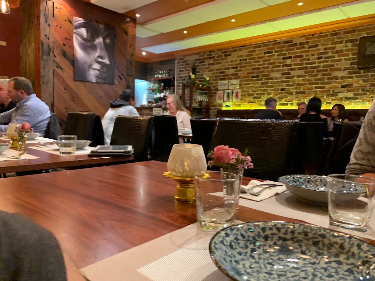 Vibe, Aura Thai Restaurant (Narrabeen)