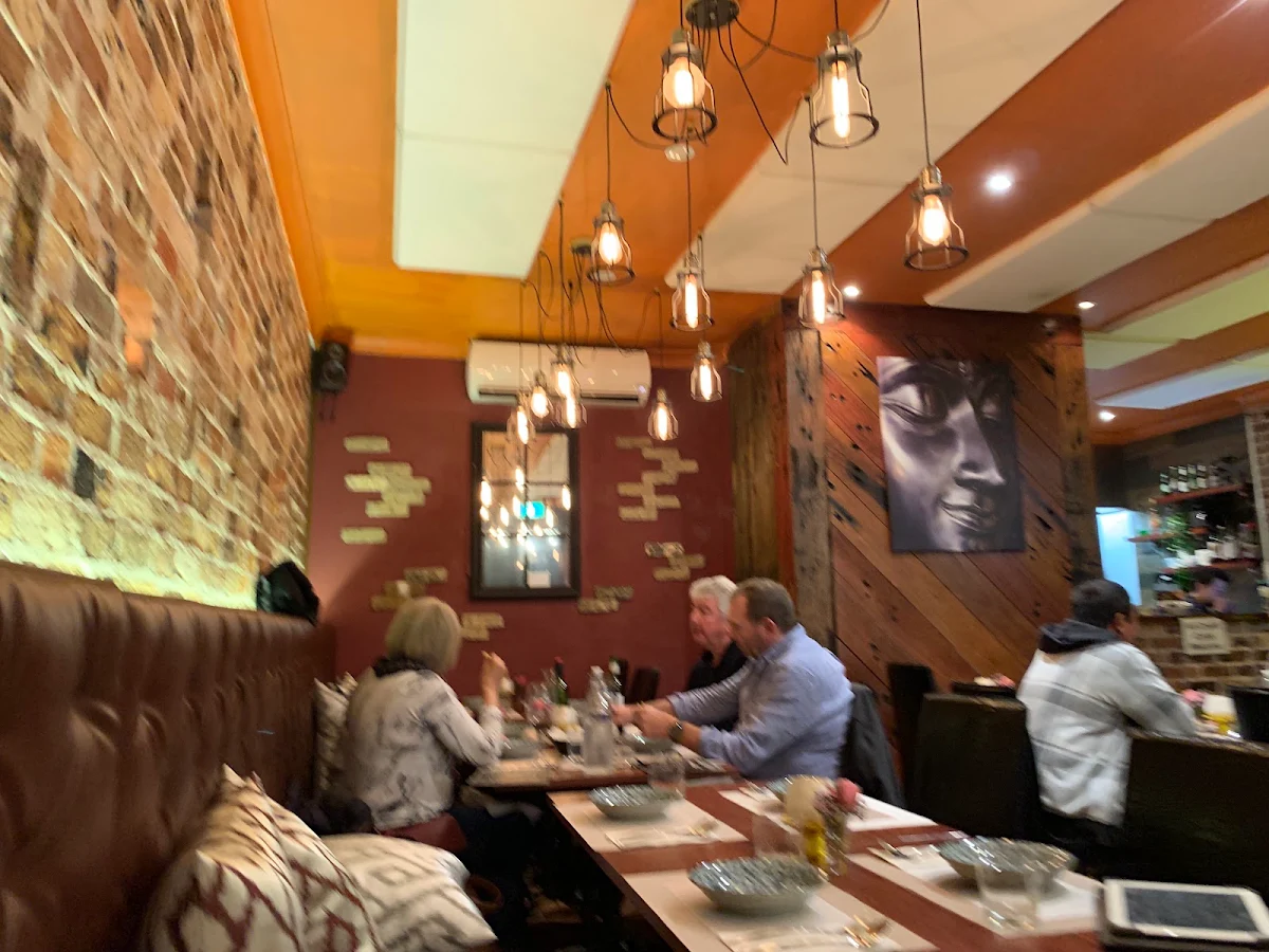 Vibe, Aura Thai Restaurant (Narrabeen)