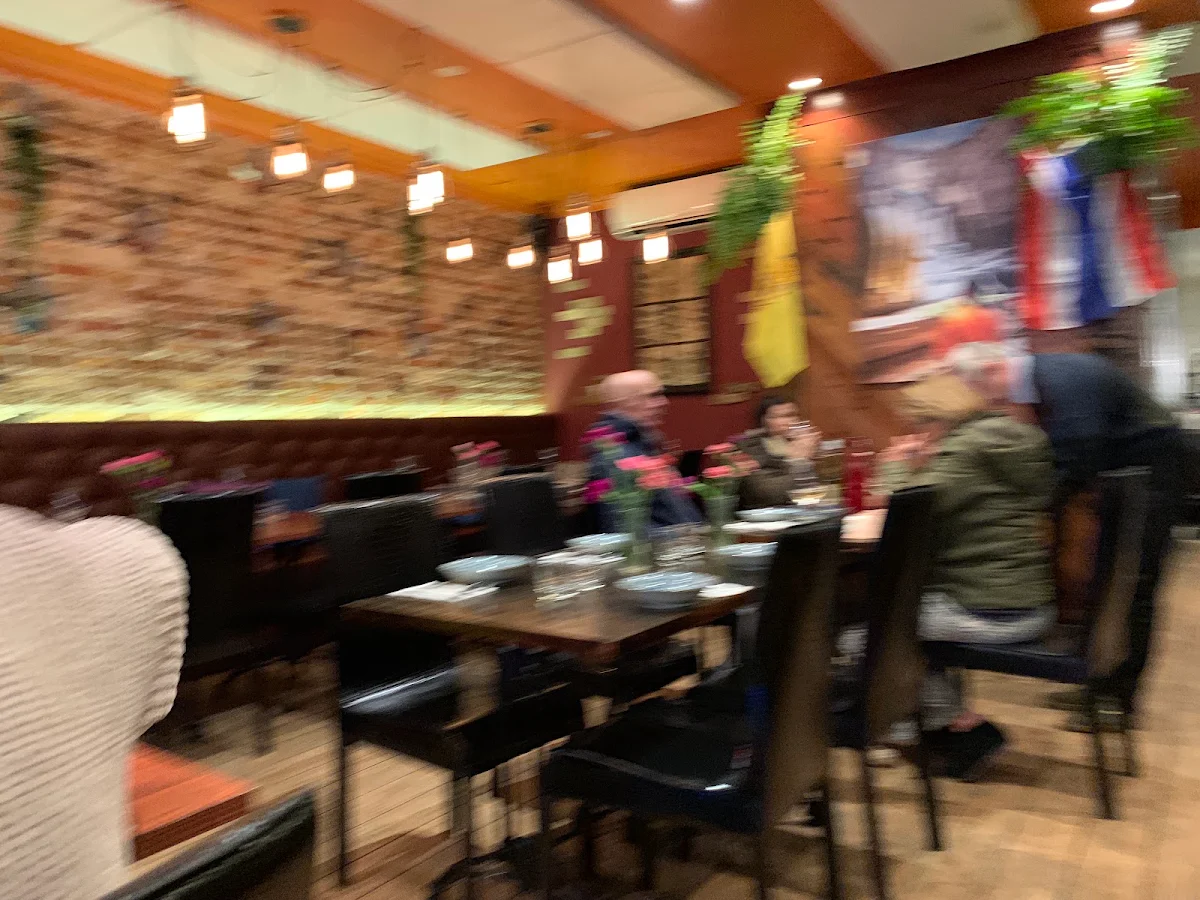 Vibe, Aura Thai Restaurant (Narrabeen)