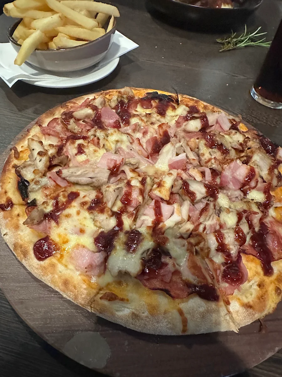 Food & drink, Beretta's Langwarrin Hotel