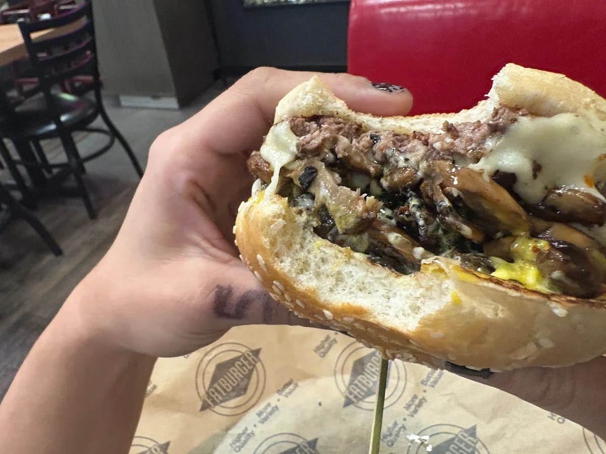 Food & drink, Fatburger Medicine Hat