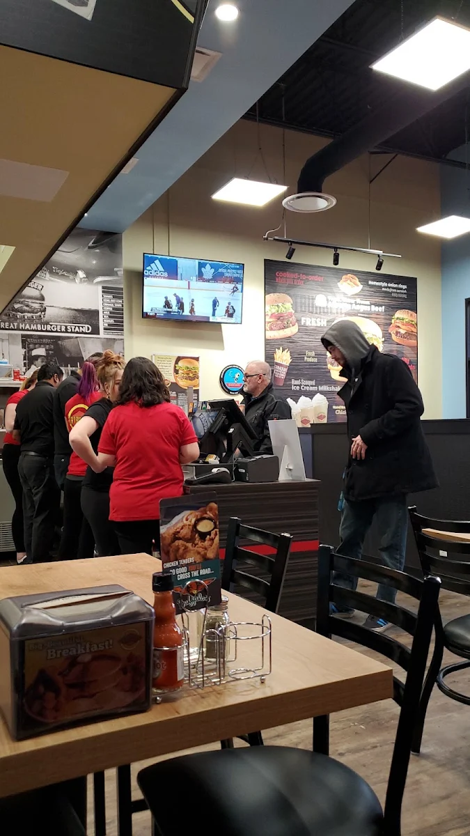 Vibe, Fatburger Medicine Hat