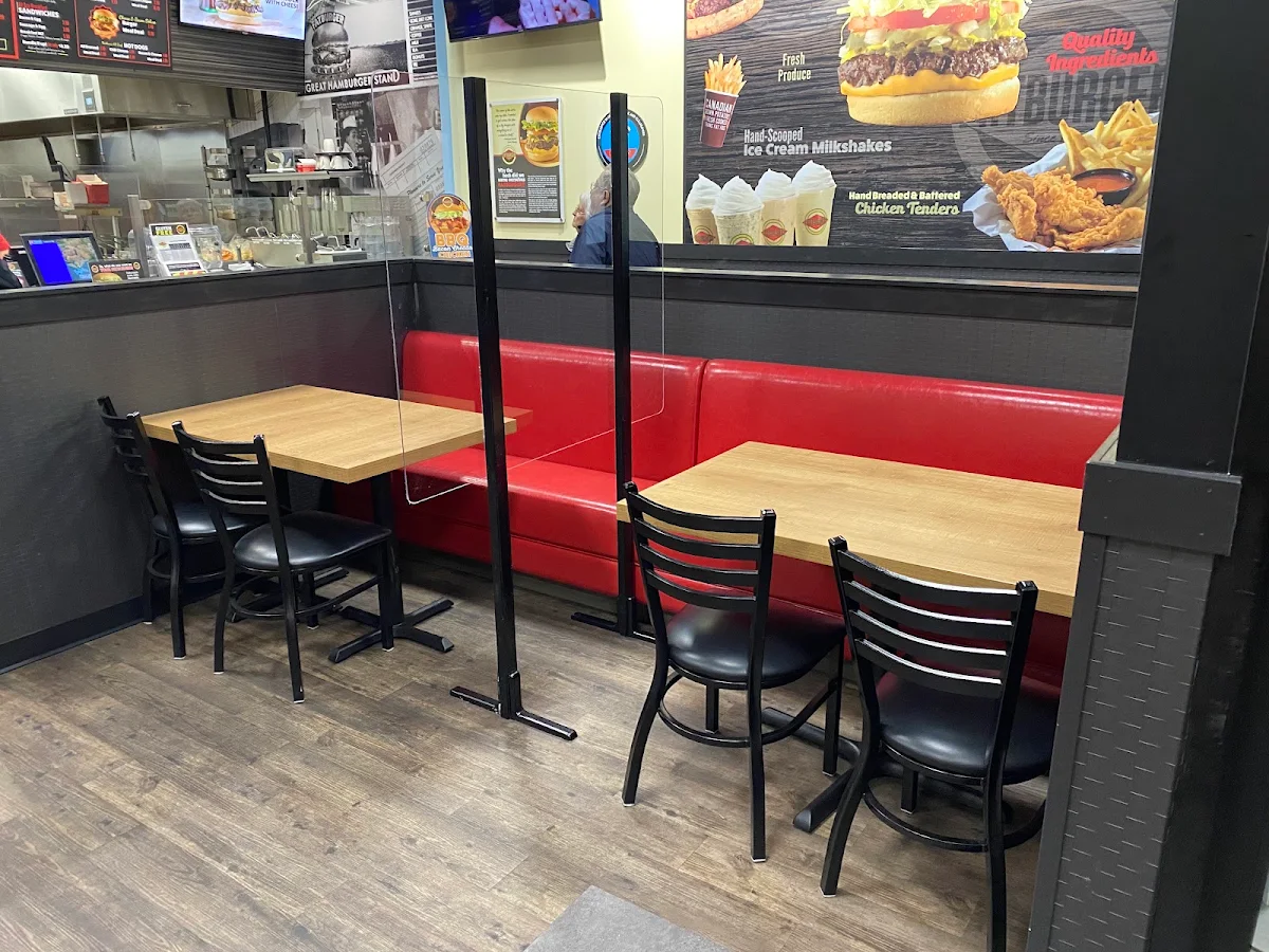 Vibe, Fatburger Medicine Hat