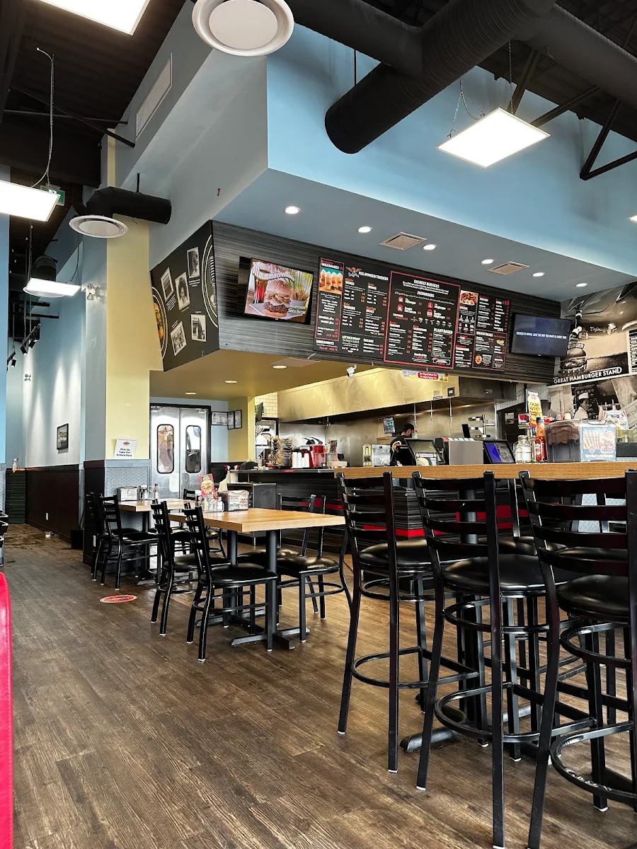 Vibe, Fatburger Medicine Hat
