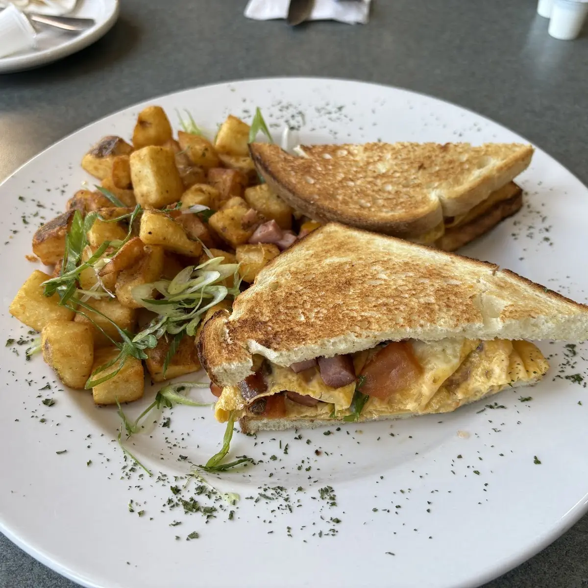 Food & drink, Sunridge Restaurant