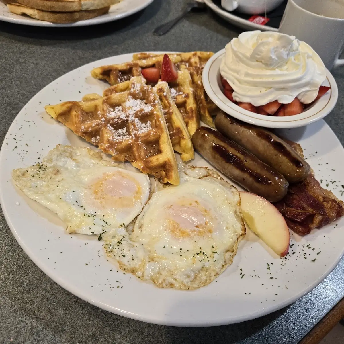 Food & drink, Sunridge Restaurant