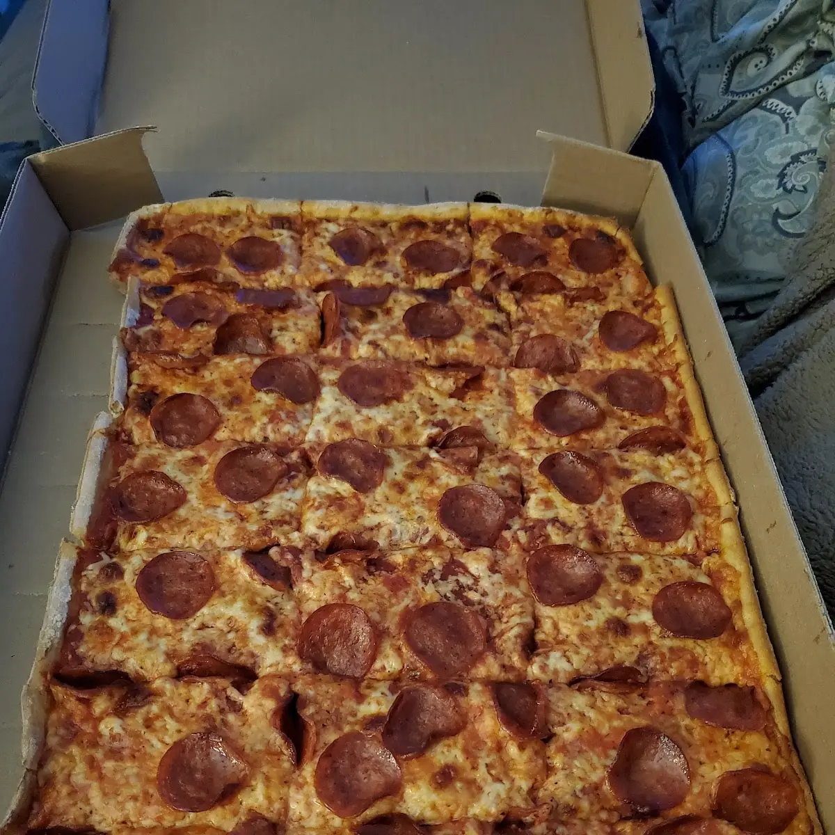 Food & drink, Gus's Pizza