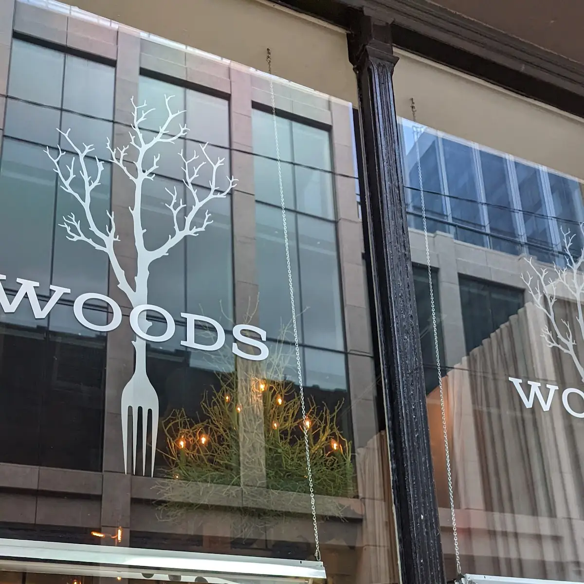Vibe, Woods Restaurant & Bar