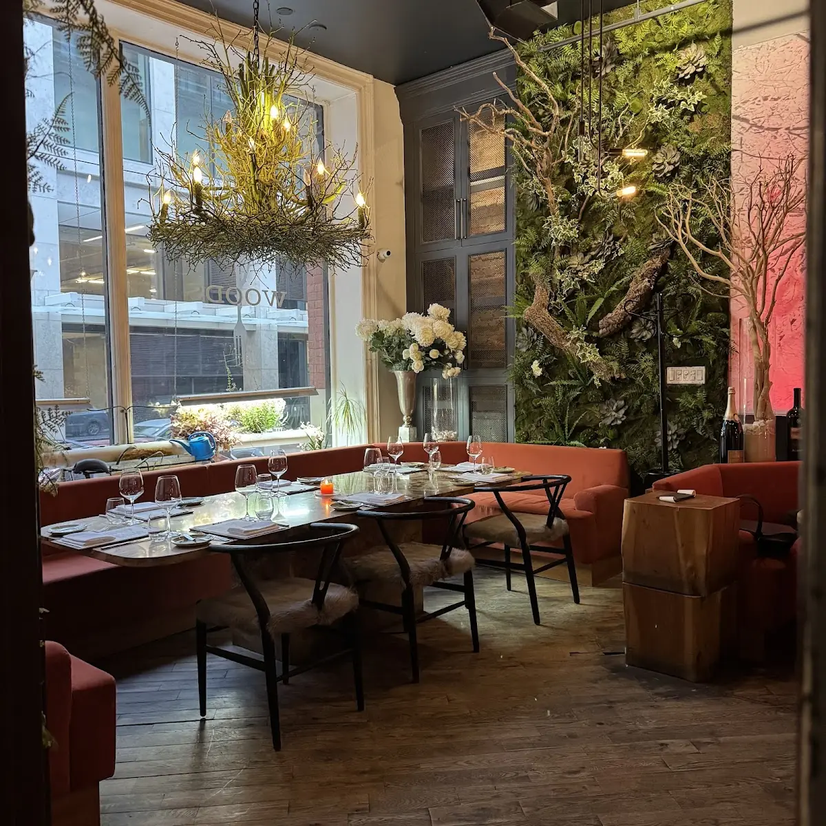 Vibe, Woods Restaurant & Bar
