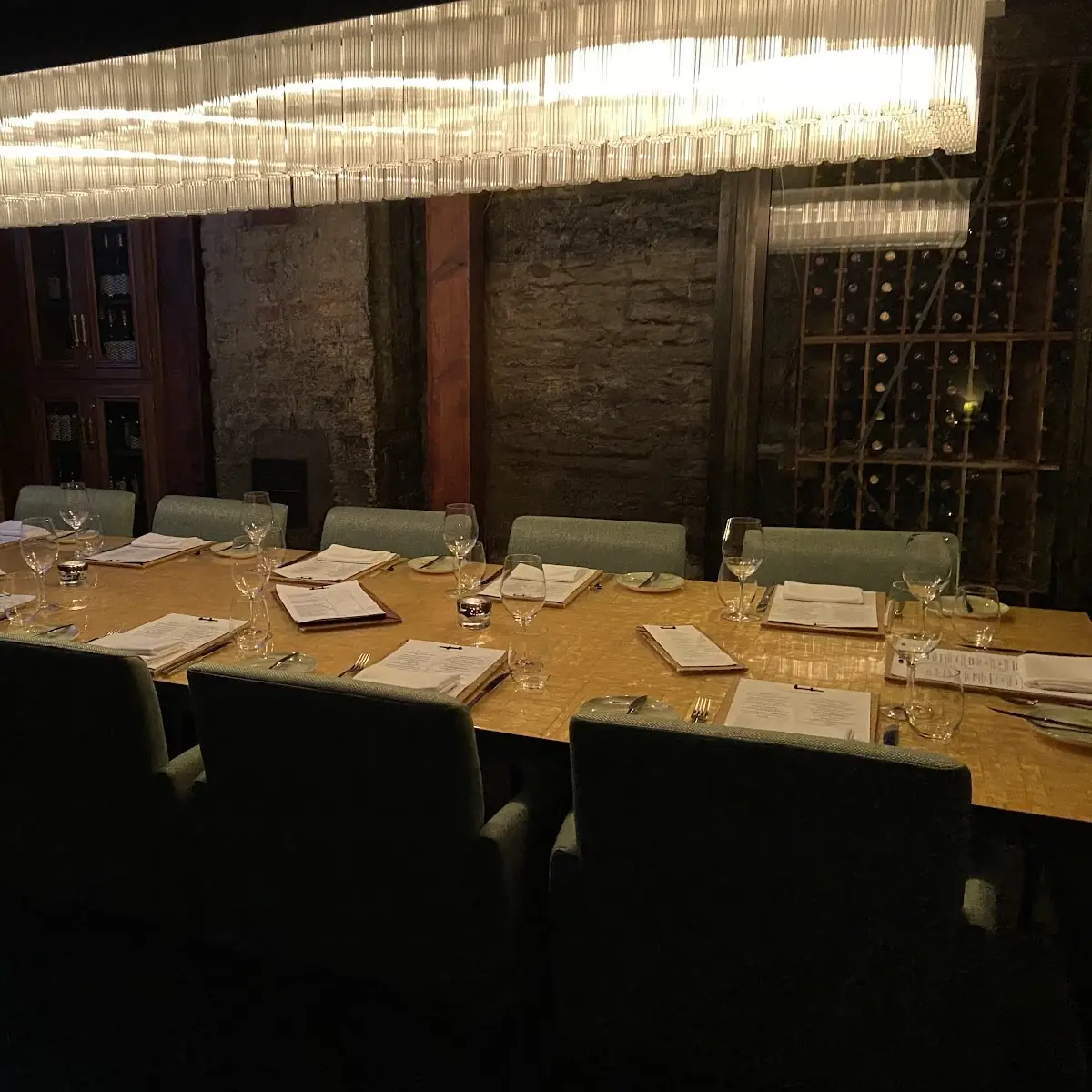 Vibe, Woods Restaurant & Bar