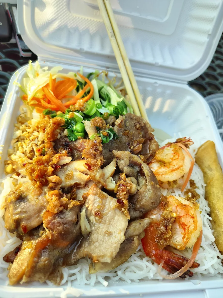 Food & drink, Mai Noodle House