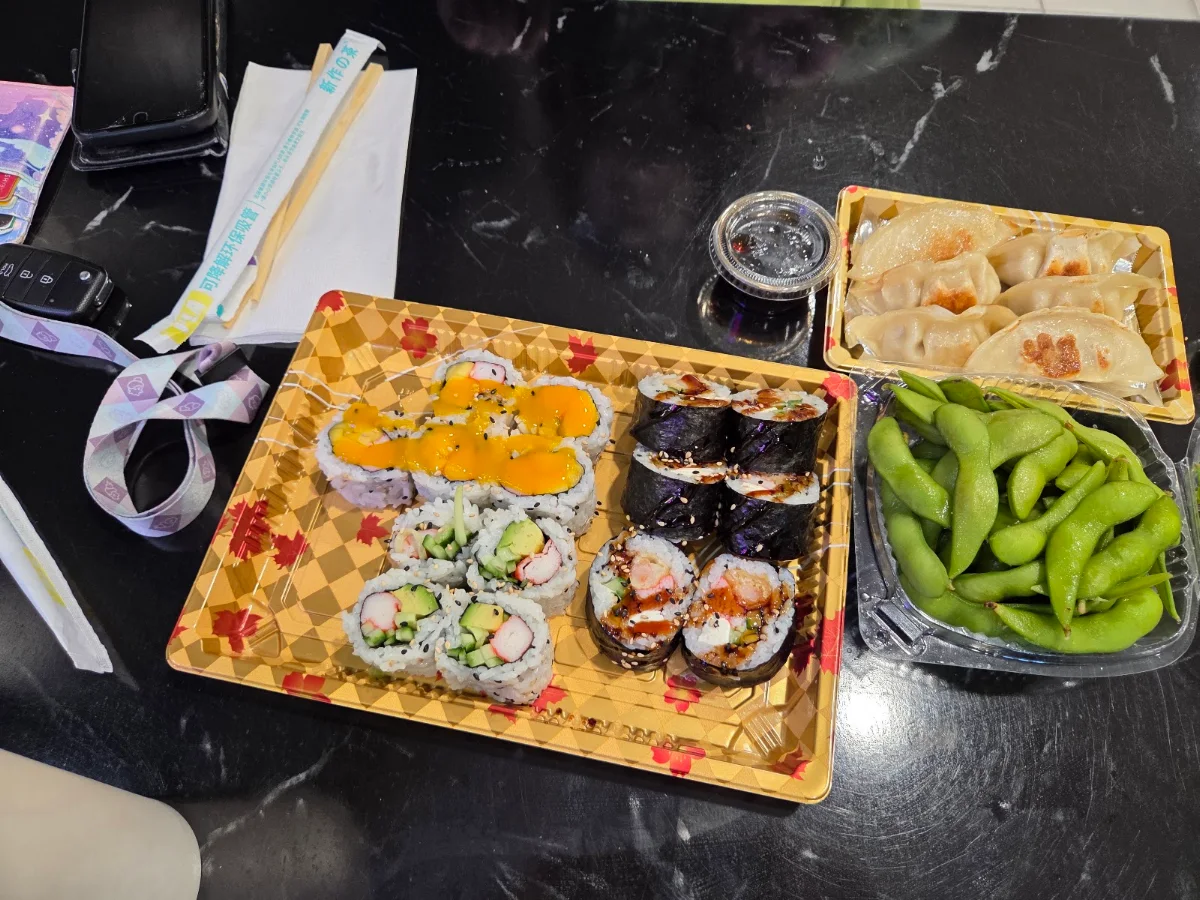 Food & drink, LUCKY SUSHI