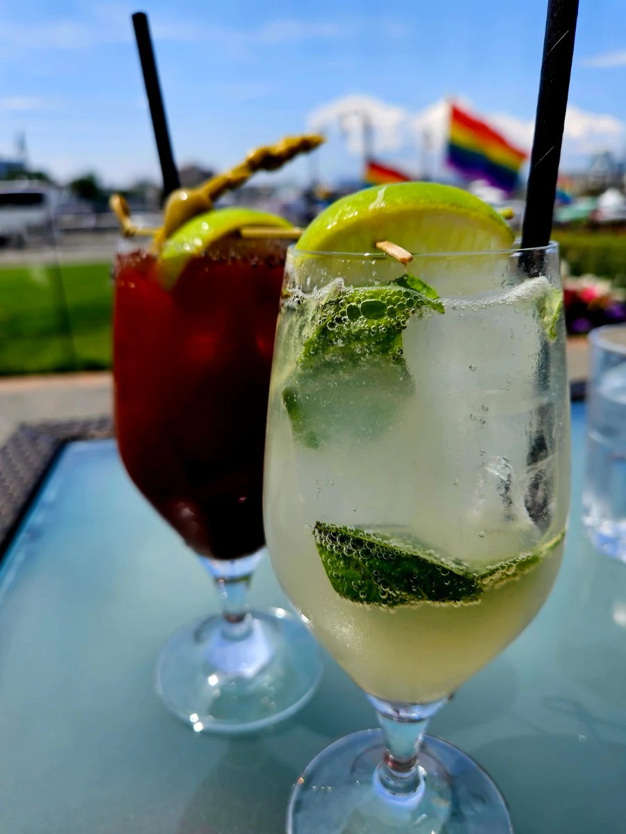 Food & drink, The Veranda