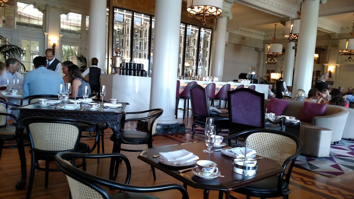 Vibe, The Veranda