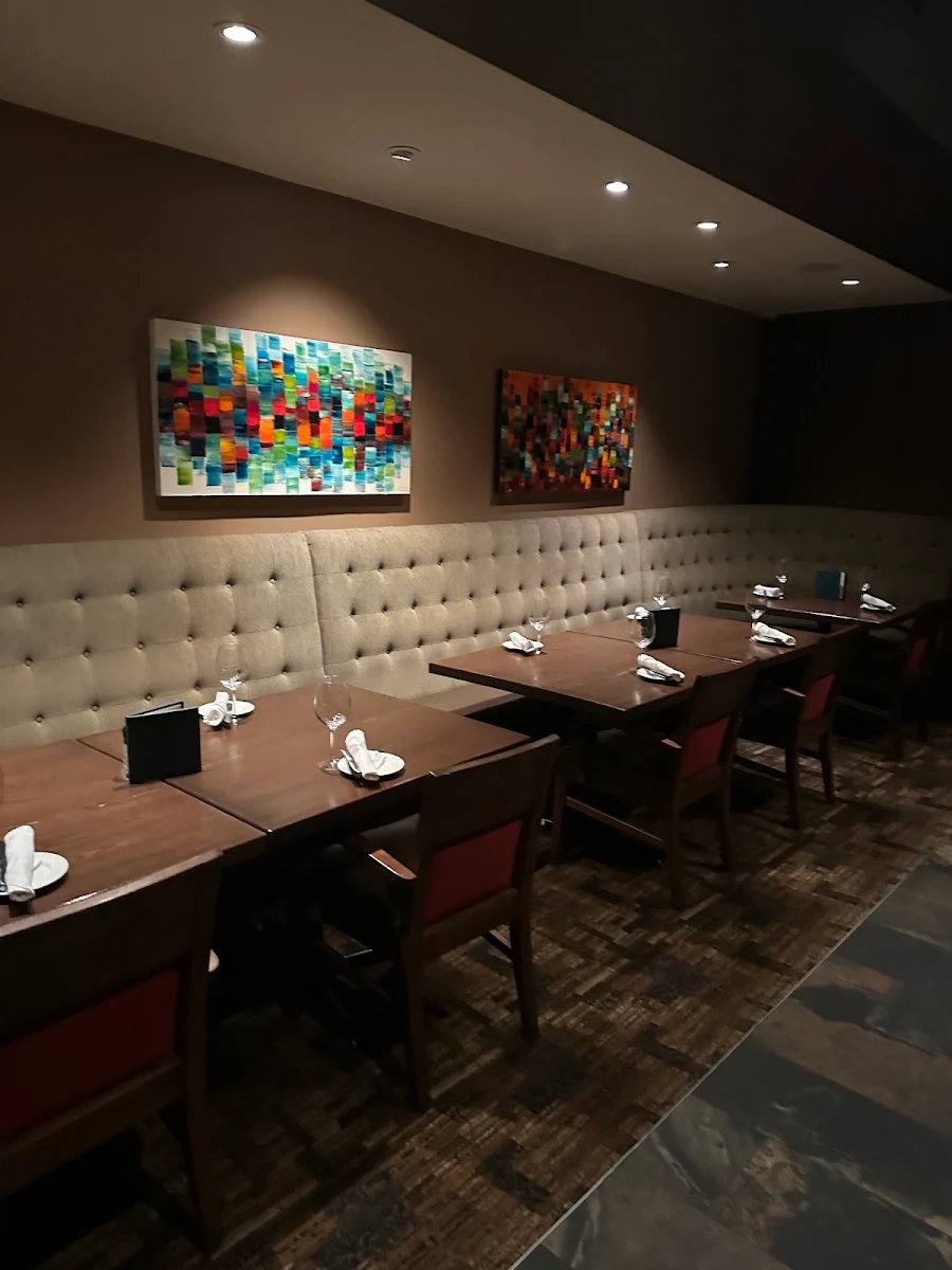 Vibe, The Keg Steakhouse + Bar - Windsor Devonshire