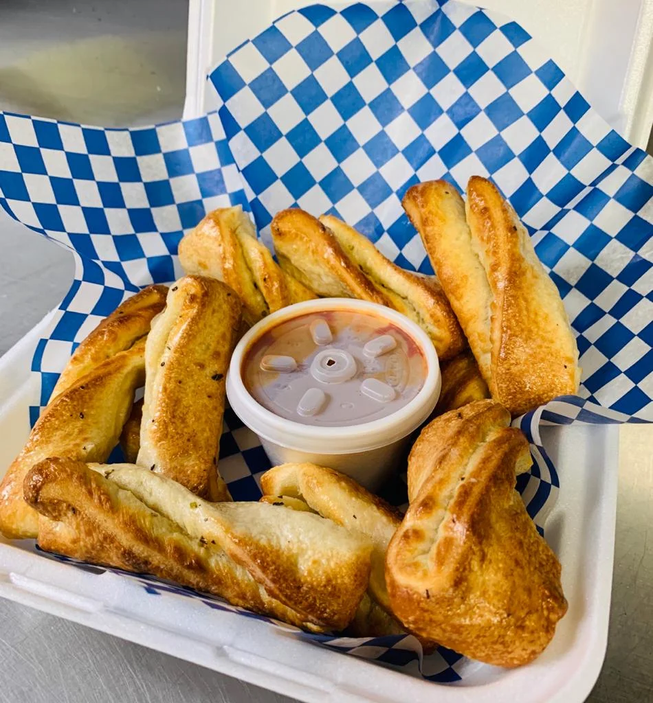 Food & drink, SkyHy Pizza & Donair