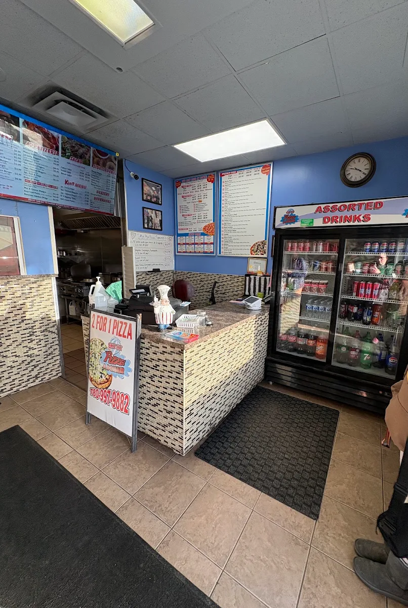 Vibe, SkyHy Pizza & Donair