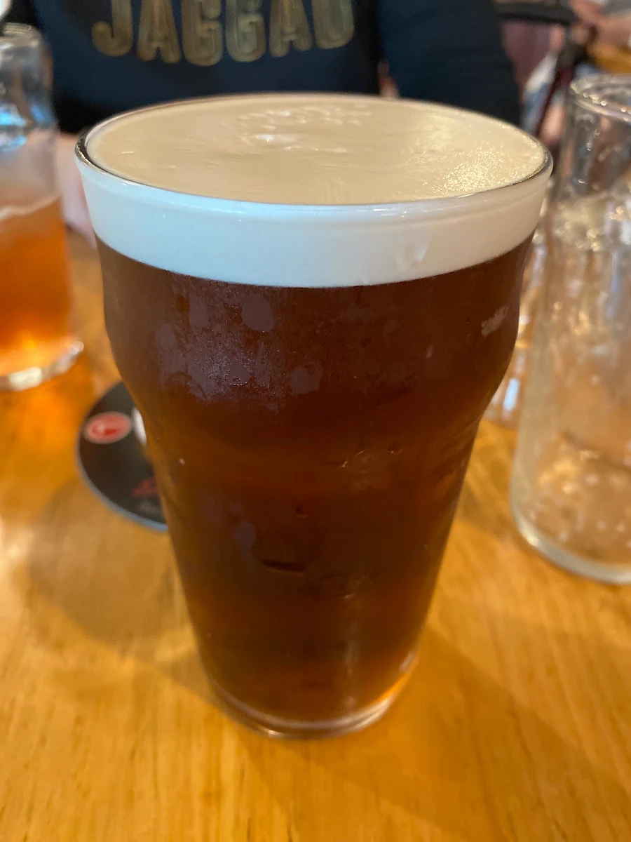 Food & drink, Lakers Tavern