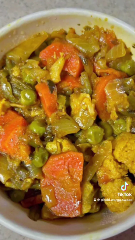 Food & drink, PINDD WARGA SWAAD Tiffin