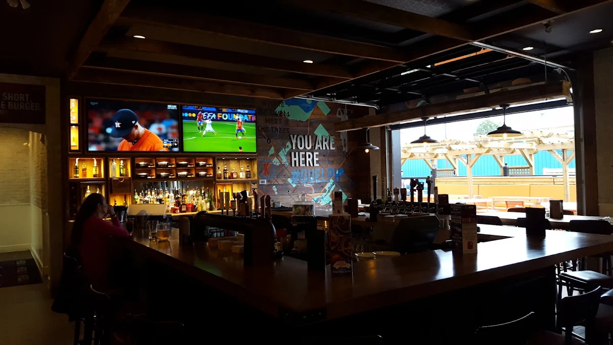 Vibe, Kelseys Original Roadhouse