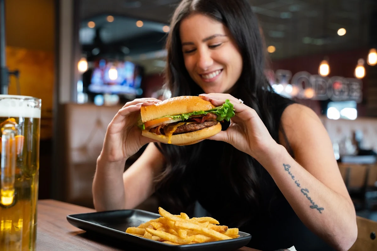 Food & drink, MR MIKES SteakhouseCasual