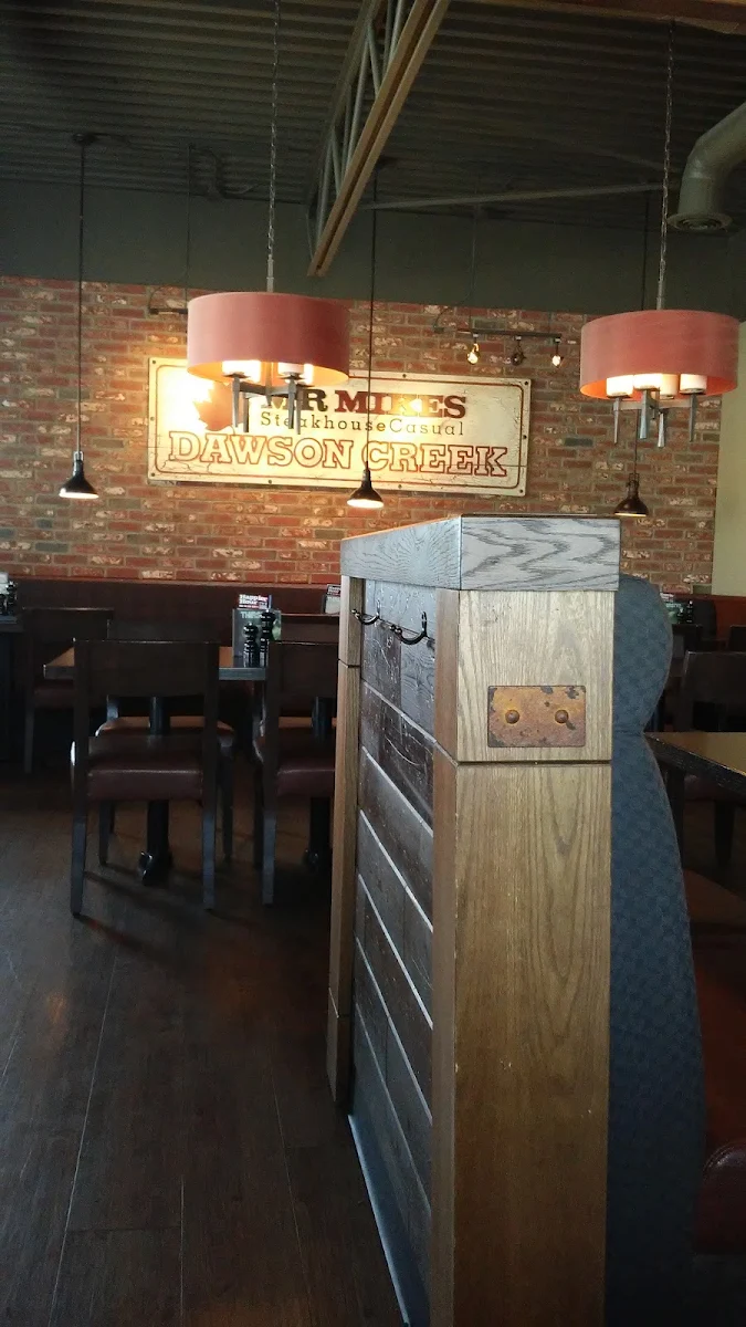 Vibe, MR MIKES SteakhouseCasual