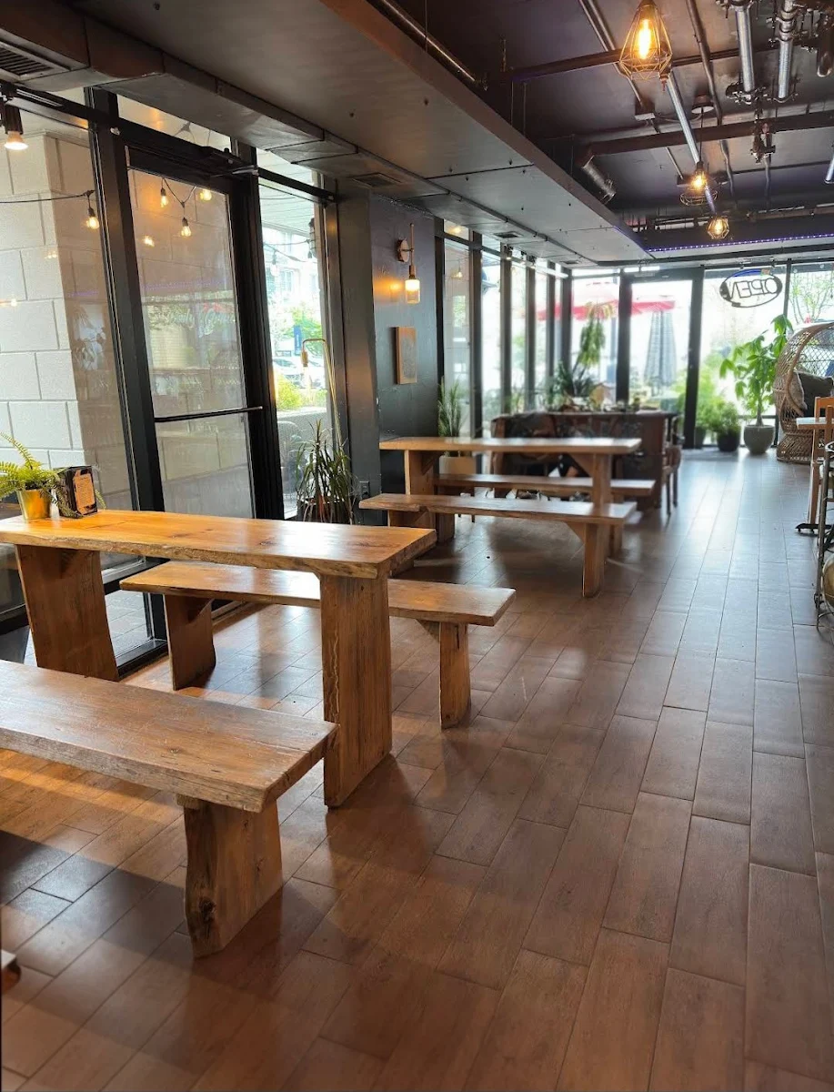 Vibe, The Daily Grind Cafe & Bar