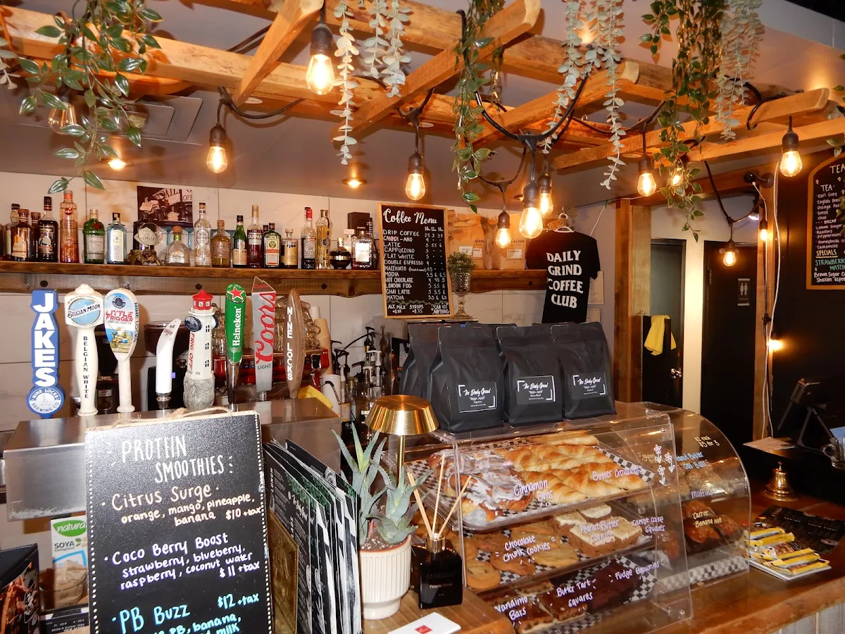 Vibe, The Daily Grind Cafe & Bar