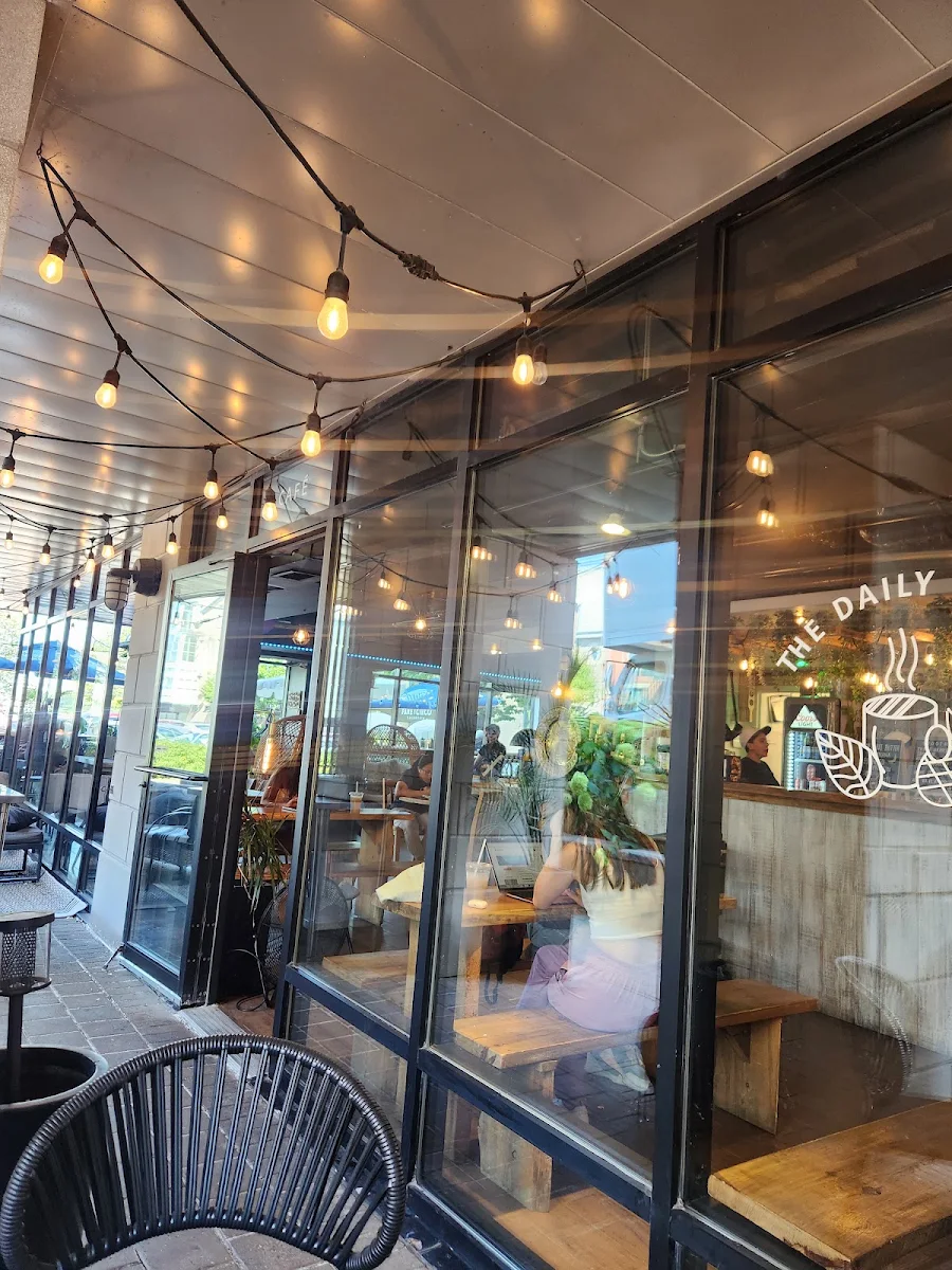 Vibe, The Daily Grind Cafe & Bar