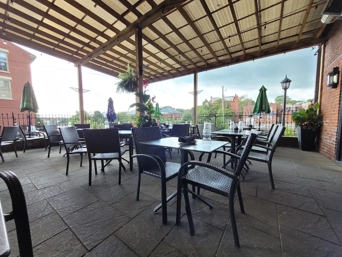Vibe, Trattoria Gusto