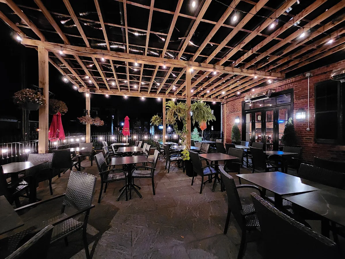 Vibe, Trattoria Gusto