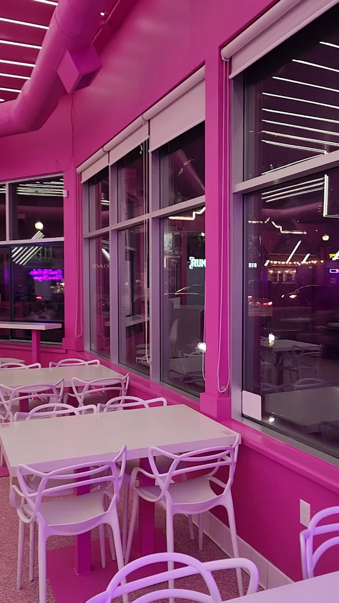 Vibe, BUSSIN BURGER