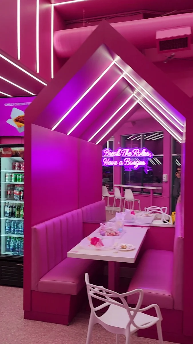 Vibe, BUSSIN BURGER